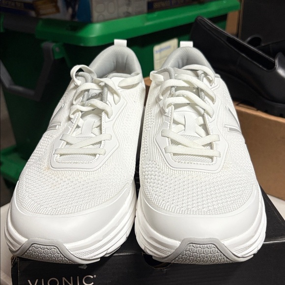 VIONIC MEN'S WALK MAX LACE UP SNEAKER - Picture 5 of 8